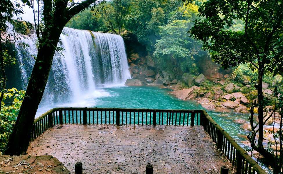 15 Best Places to Visit in Shillong: Meghalaya Travel Guide 2024