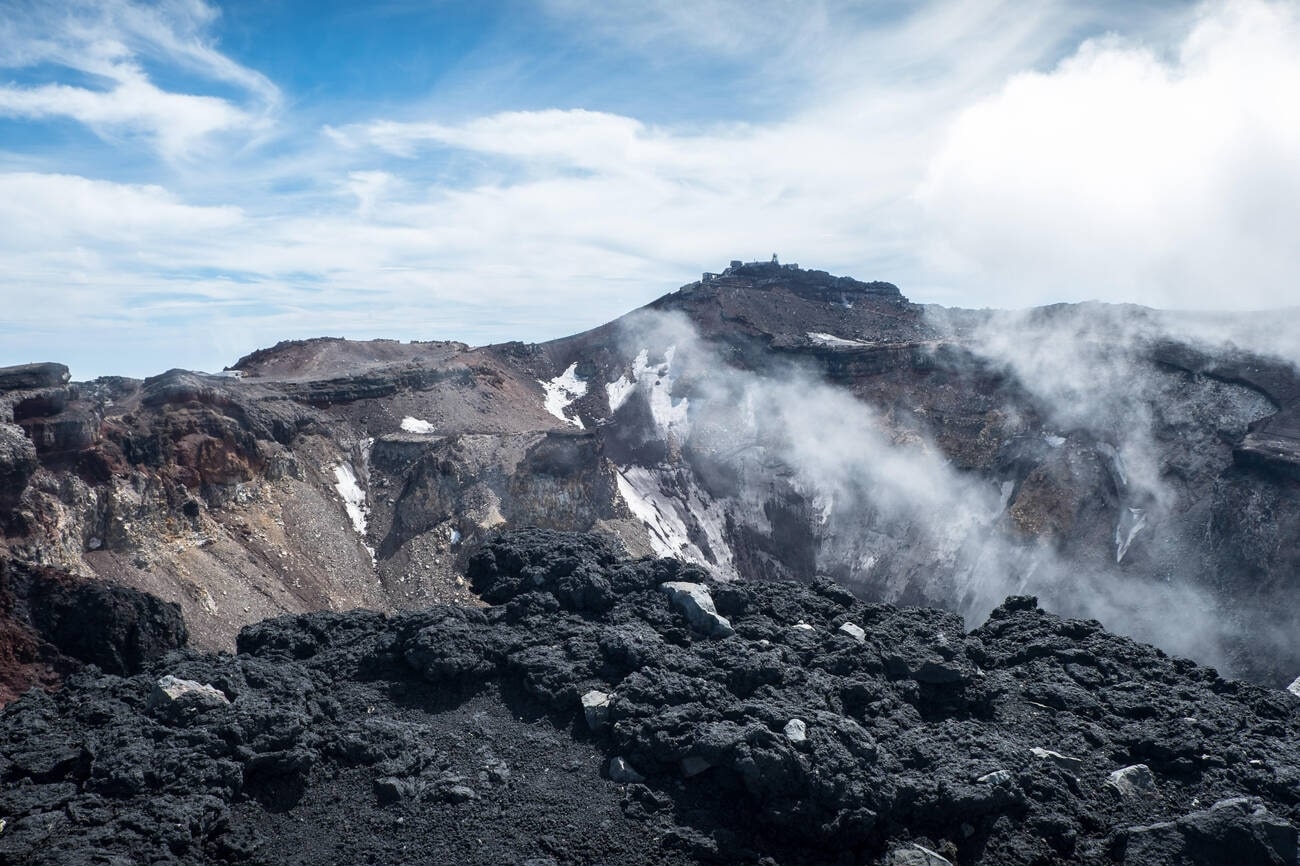 Mount Fuji Entrance Fees Introduced To Handle Overcrowding!